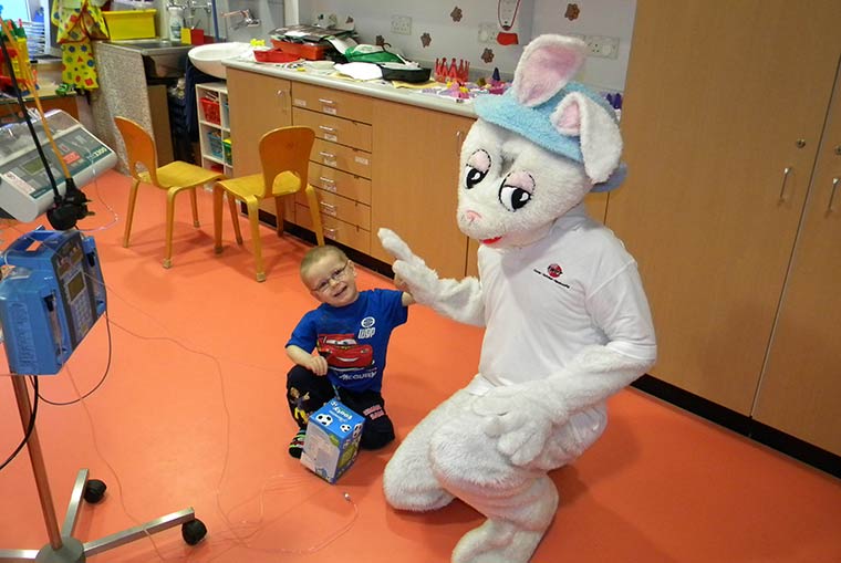 Bringing Easter 2018 to the Children’s Wards of Oxfordshire, Berkshire and Wiltshire.